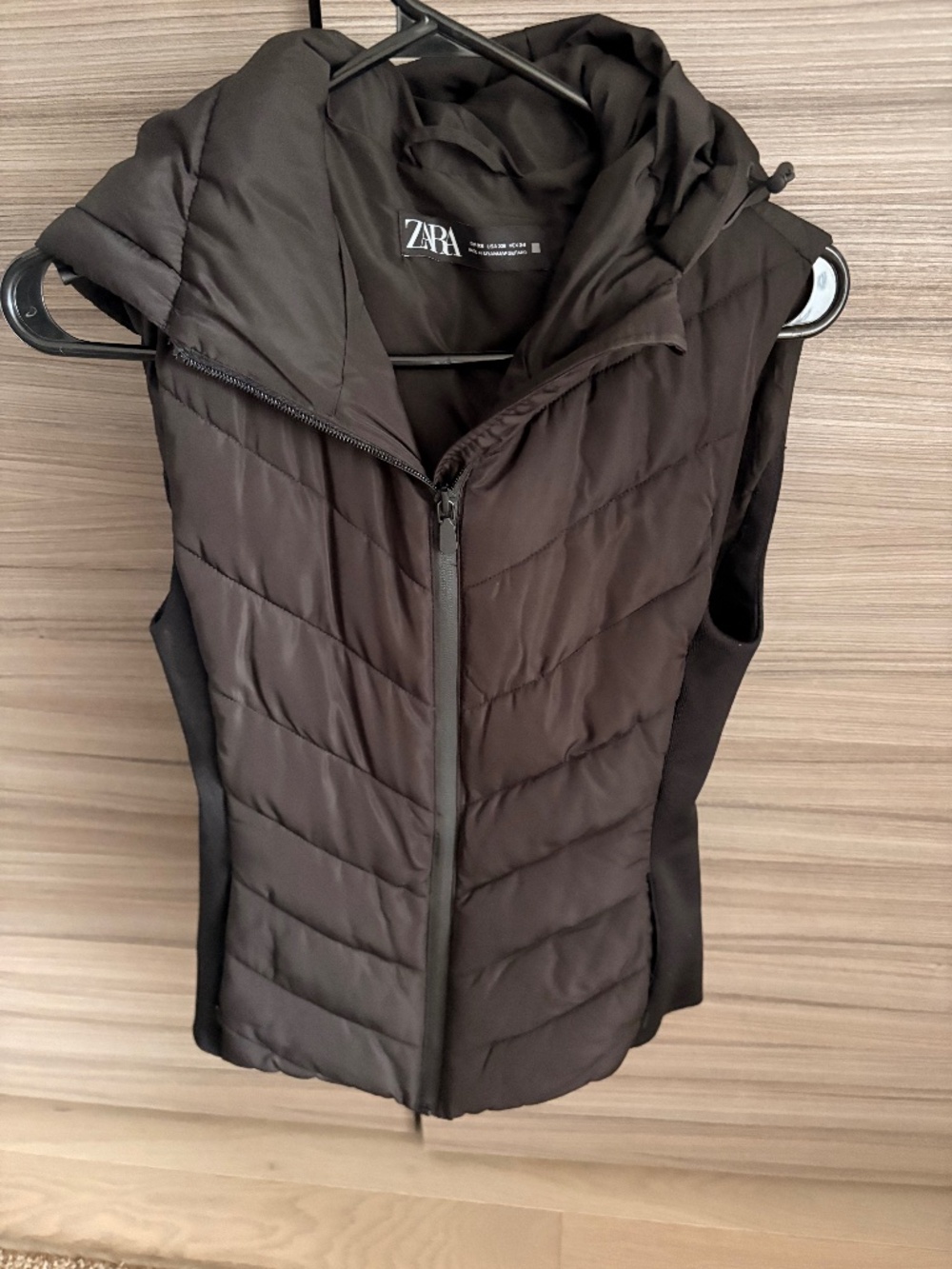 Zara puffer vest size xs